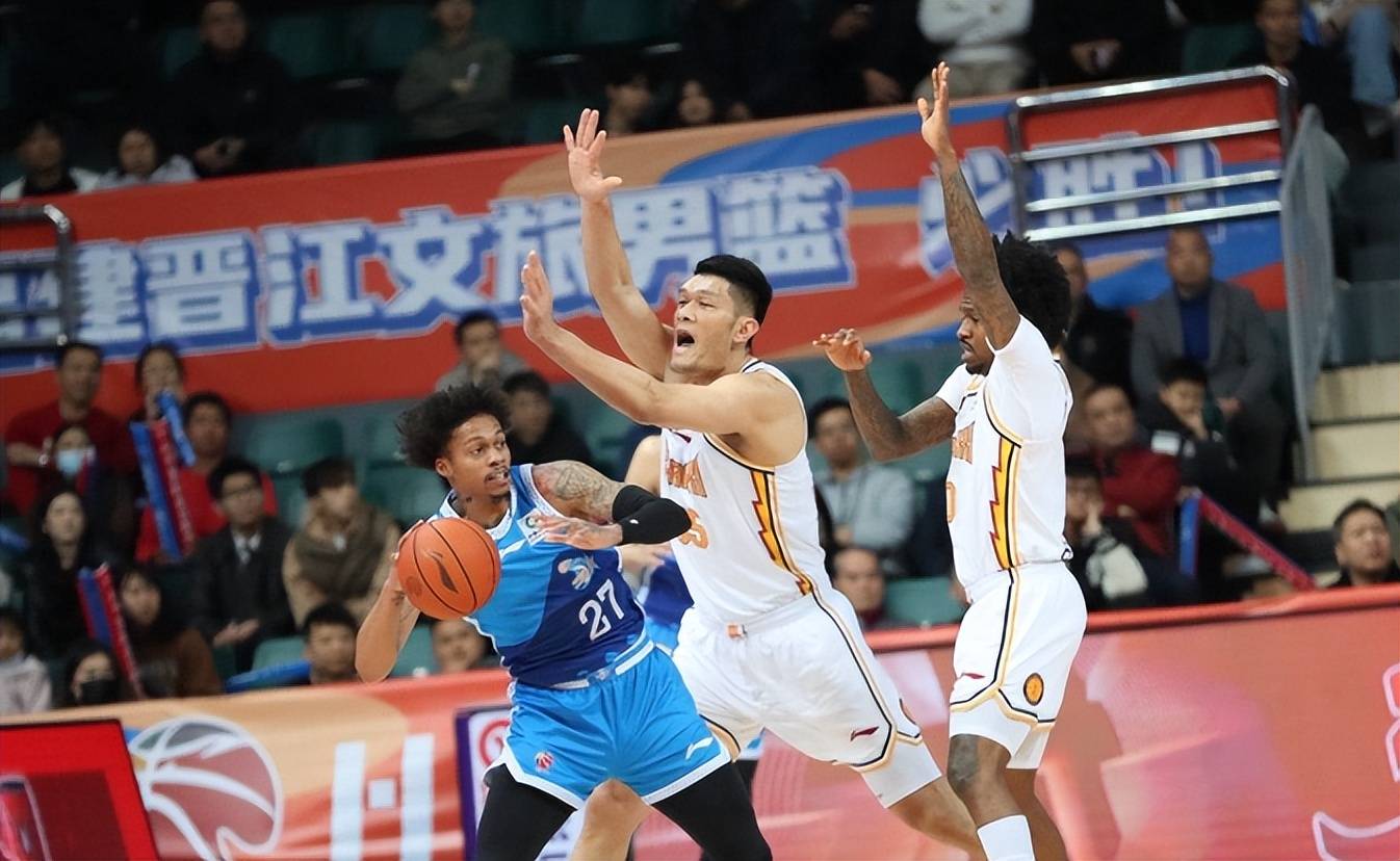 湖南男篮在比赛中再次遭遇失败，实力暴露无遗