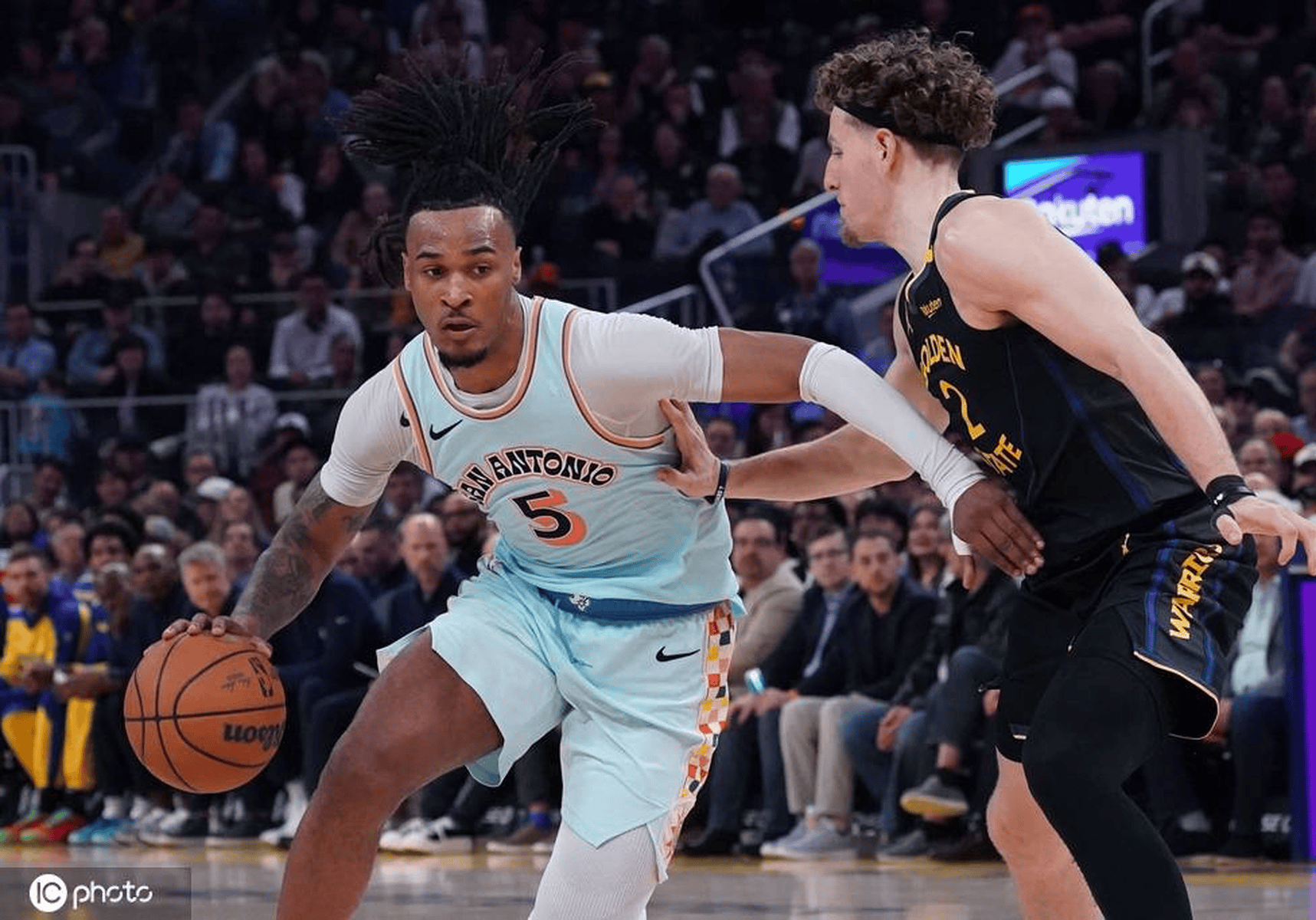 开云体育下载-包含NBA新秀风生水起，年轻力量崭露头角的词条