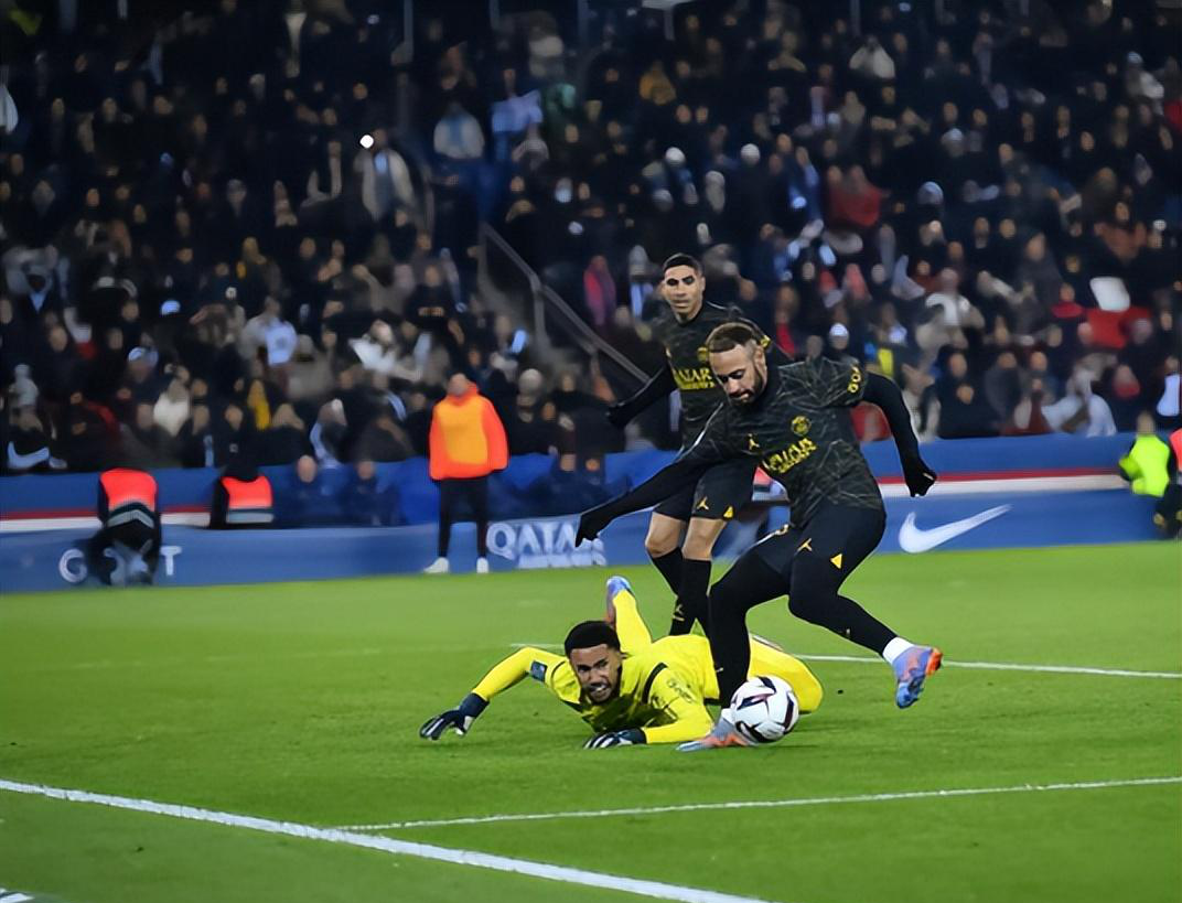 瓦朗谢纳主场战平兰斯,积分稍有提升的简单介绍 瓦朗谢纳主场战平兰斯,积分稍有提升的简单介绍