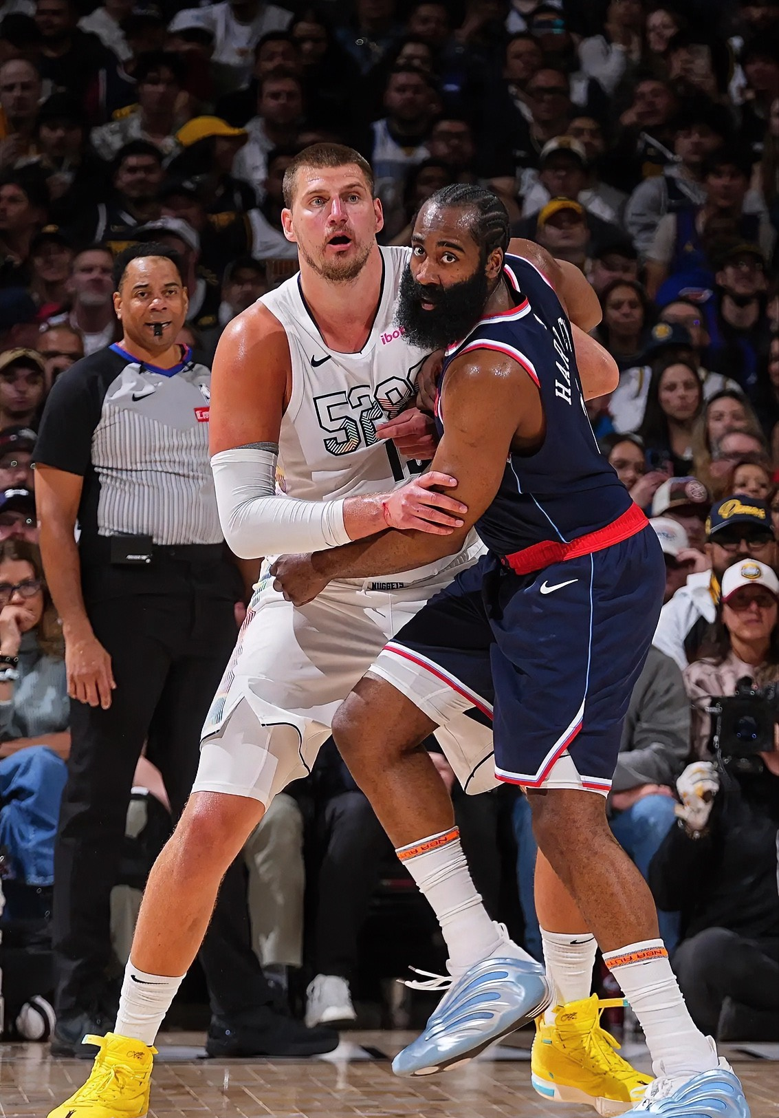 快船在主场击败掘金,取得宝贵胜利的简单介绍 快船在主场击败掘金,取得宝贵胜利的简单介绍