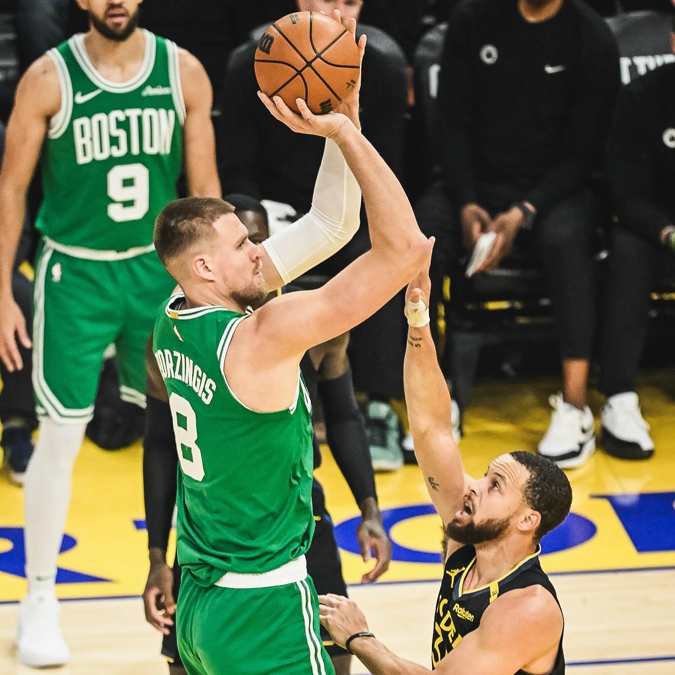 开云体育-凯尔特人大胜鹈鹕，豪取七连胜的简单介绍