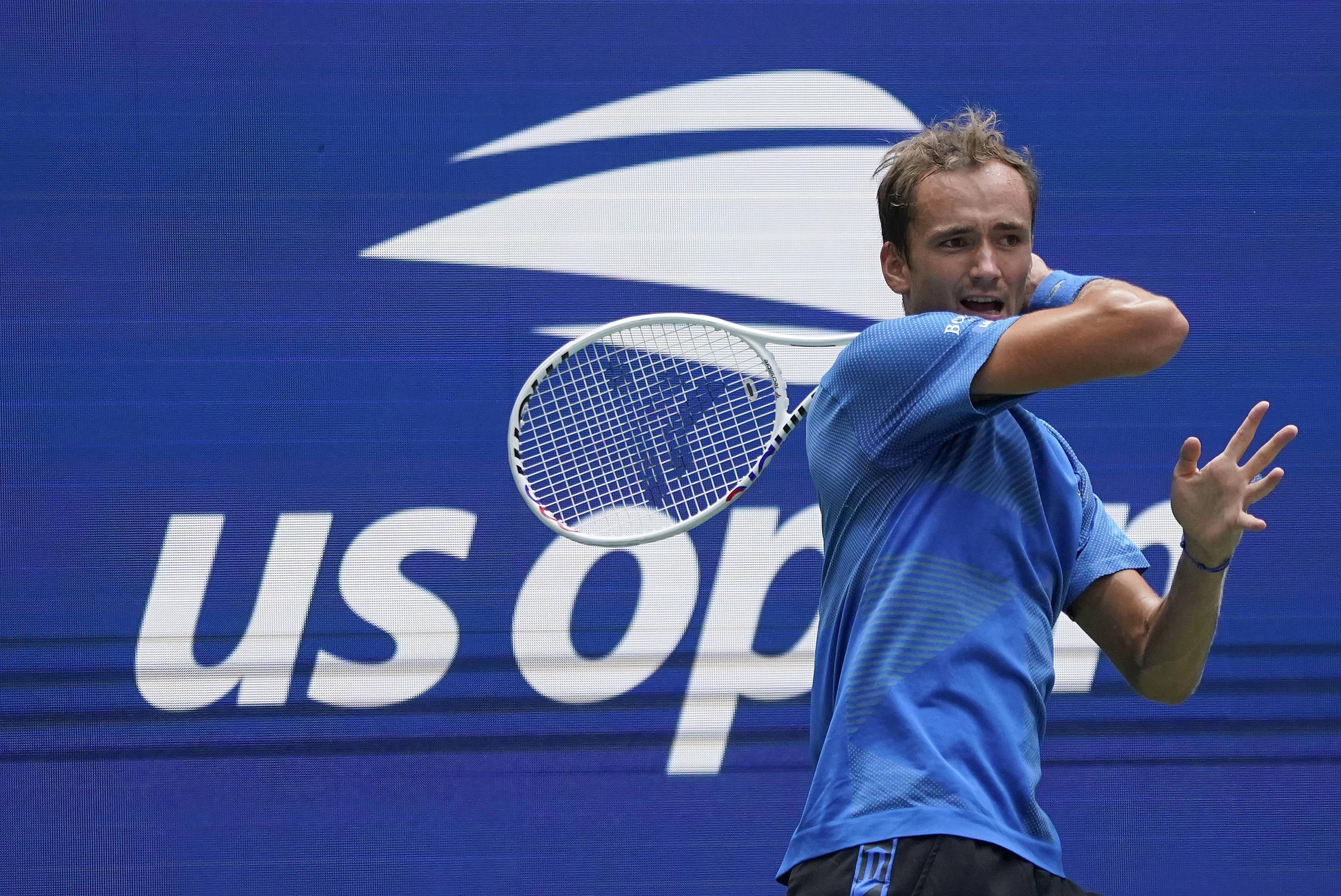 包含日本网球队绝地反击世界网球队，梅德韦杰夫高光表现的词条