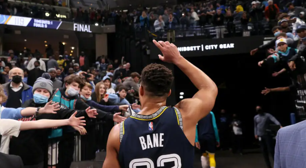 广东队轻取太阳，莫兰特扛起全队