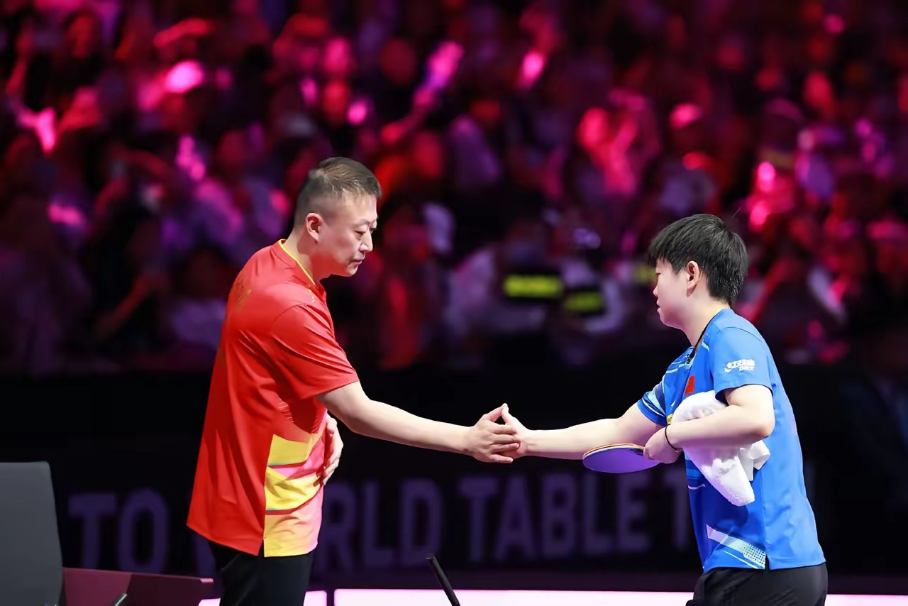 法国队轻取中国队，马琳刷新纪录