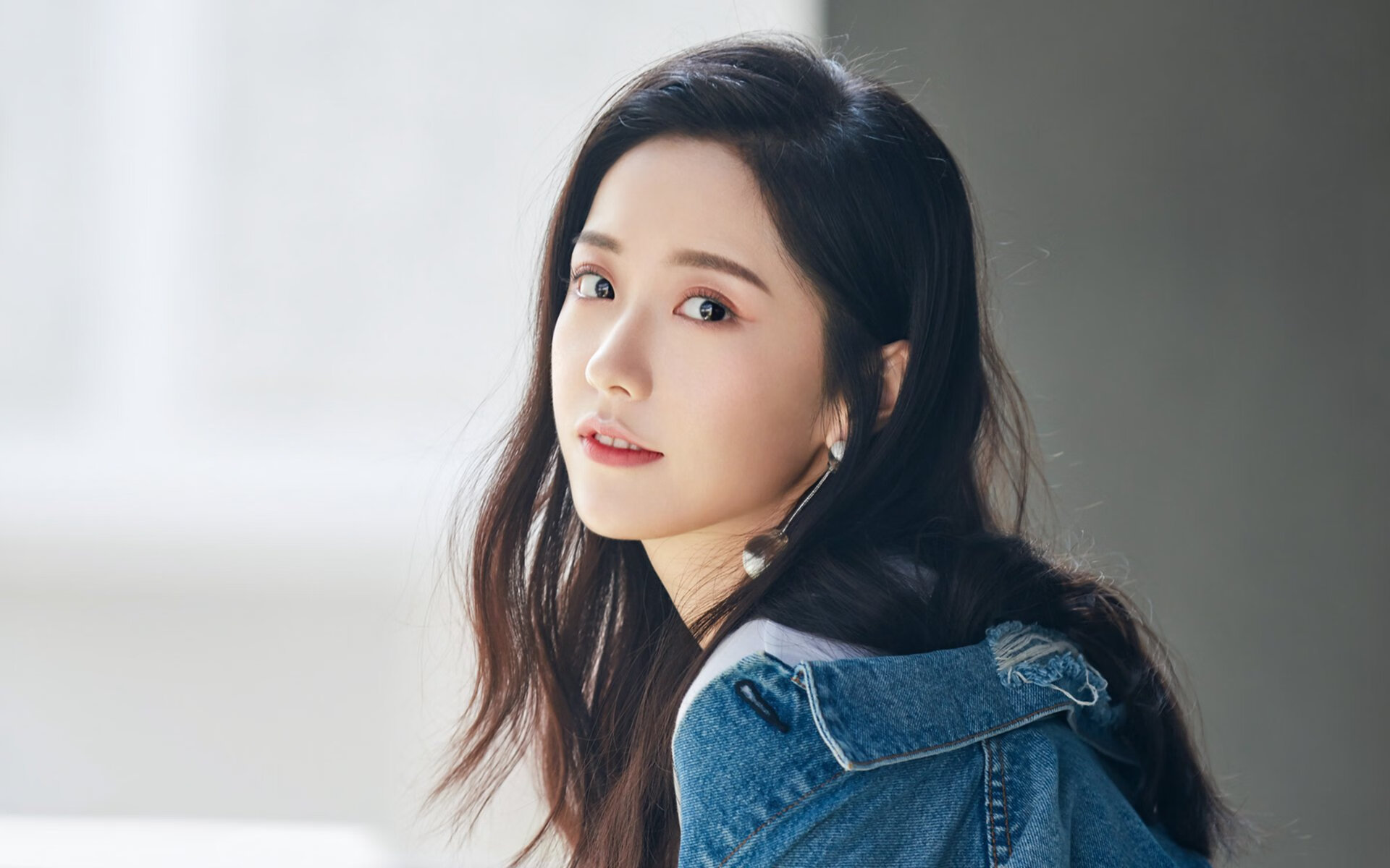 开云体育在线-东决关键战之夜,哈利伯顿带队取胜,铸就传奇