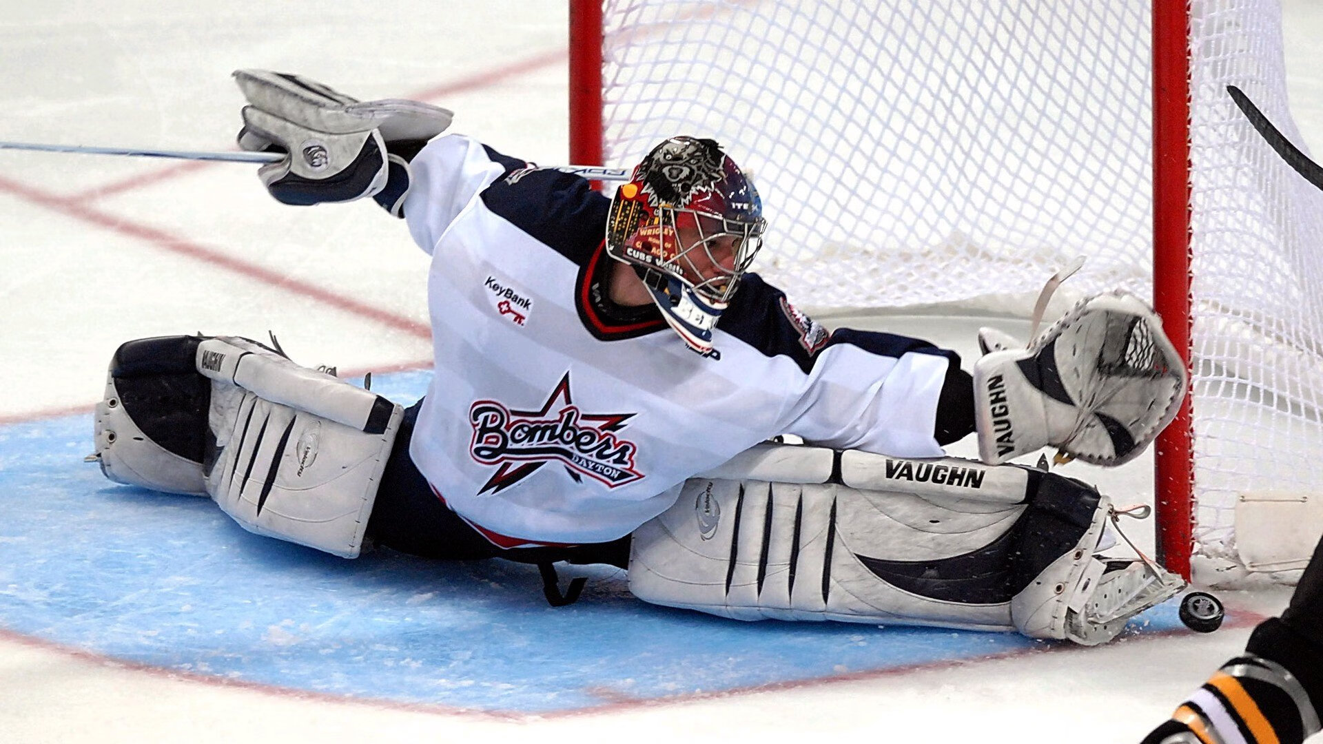 被足球诅咒的篮球之夜，当猛龙单节击溃阿森纳式防守，体育的边界在尖叫中融化