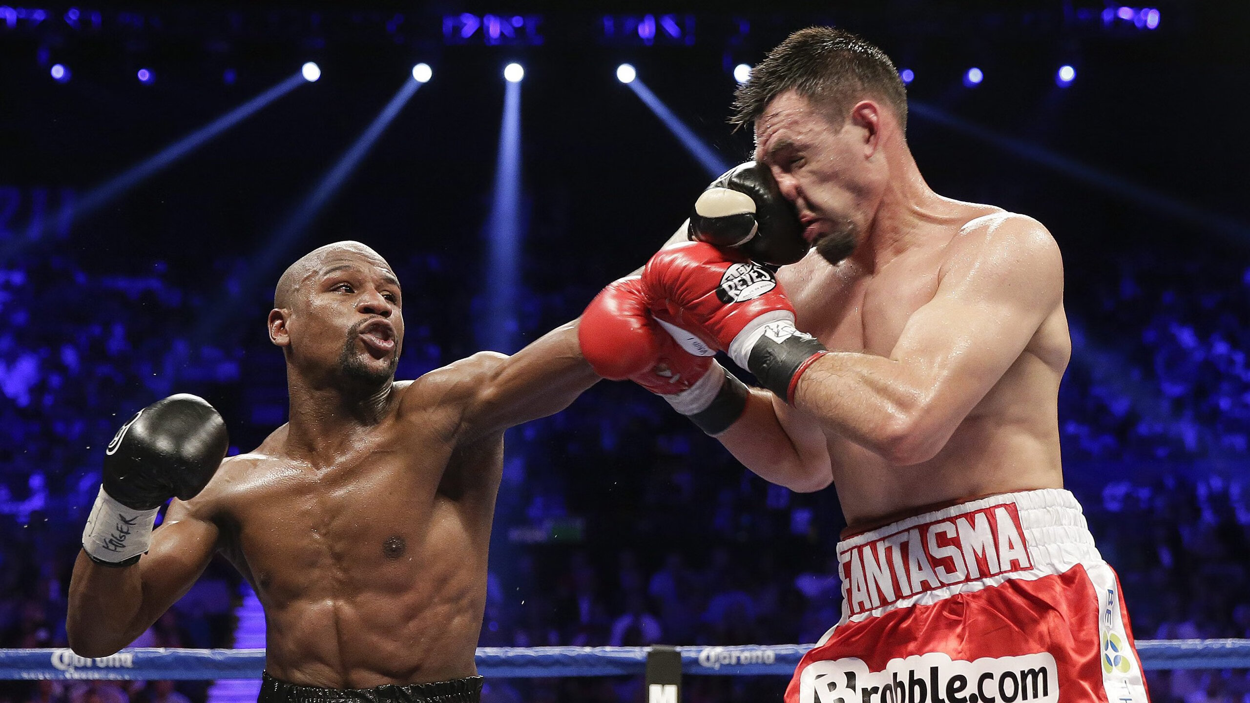 跨界风暴，雄鹿斩落勇士霸球场，拉文在F1街道赛接管速度之战