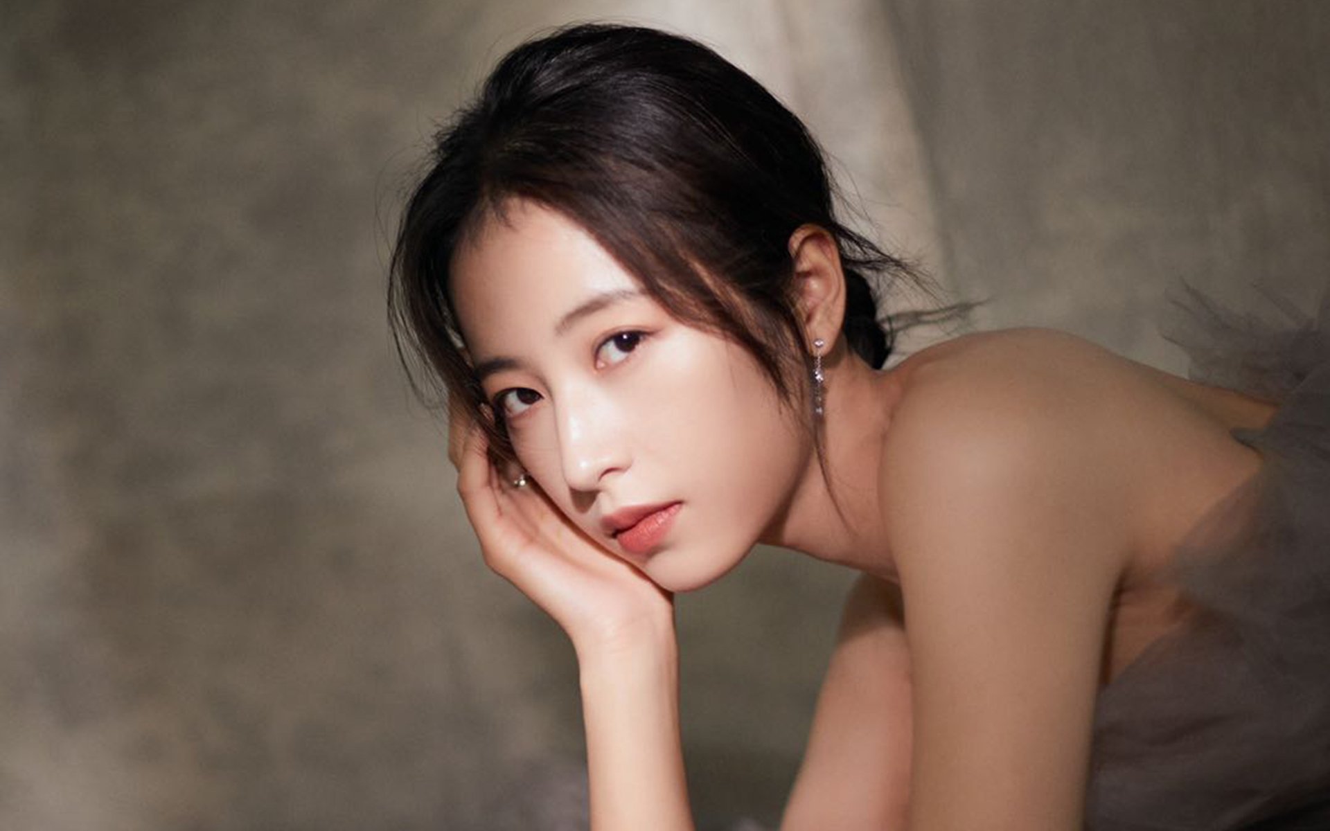 开云平台-戈麦斯关键进球定乾坤，那不勒斯对阵日本友谊赛的激情之夜